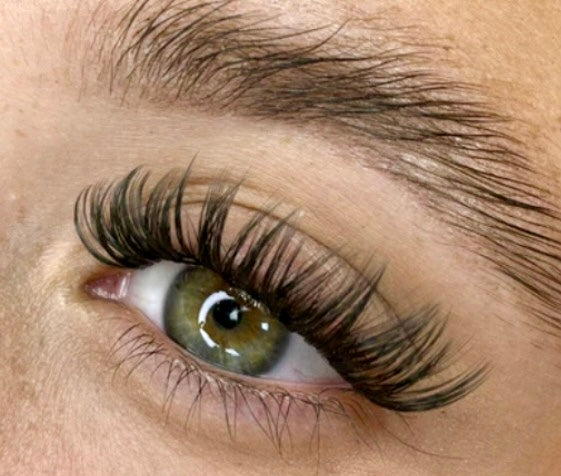Clutch VOLUME Lashes